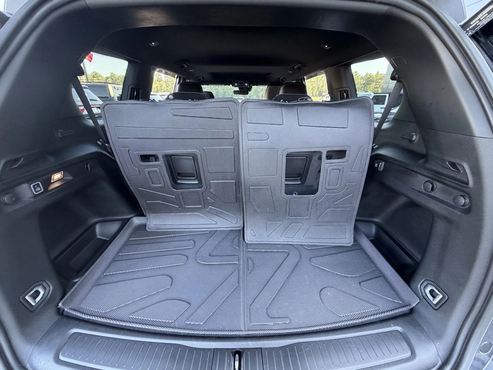 Used 2025 Baltic Gray Metallic Clearcoat Jeep Altitude X image 21