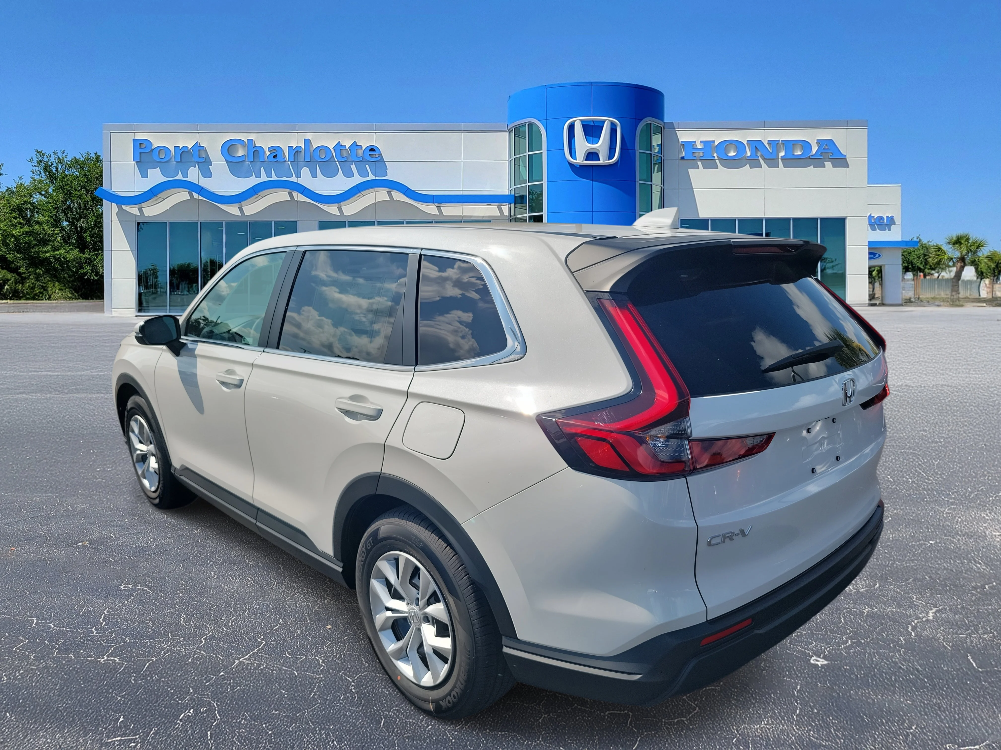 New 2026 Platinum White Pearl Honda LX image 5