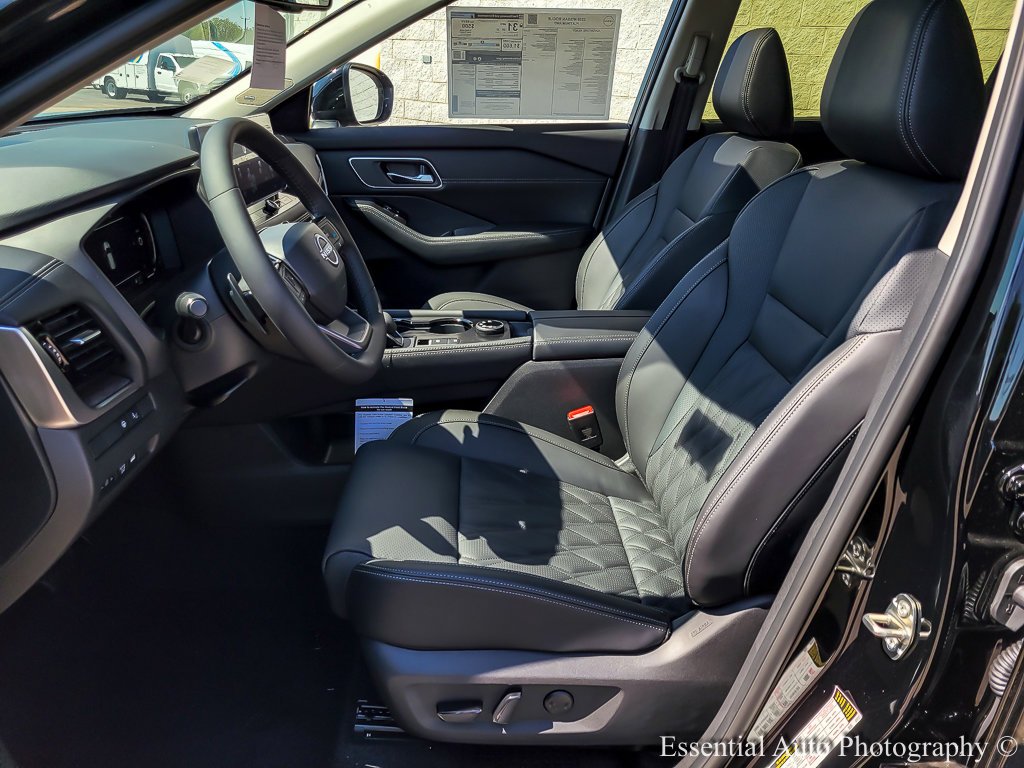 2026 Nissan Rogue Platinum - Photo 8