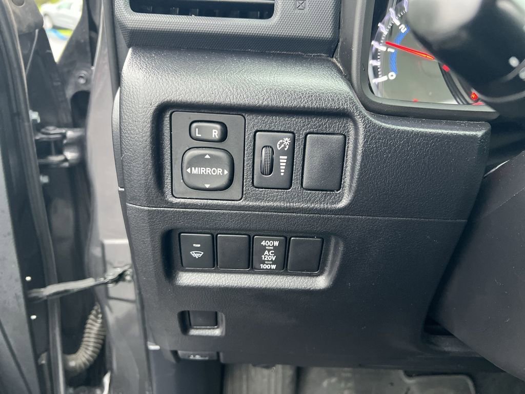2018 Toyota 4Runner SR5 - Photo 16