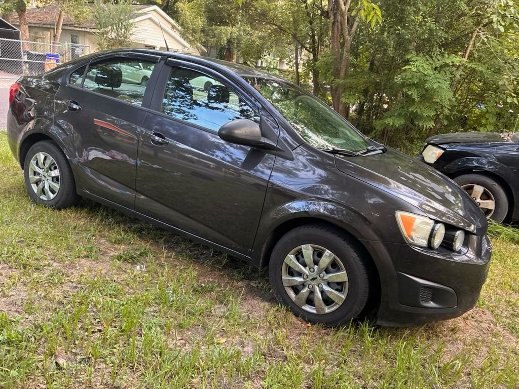 Used 2013 Brown Chevrolet LS image 9