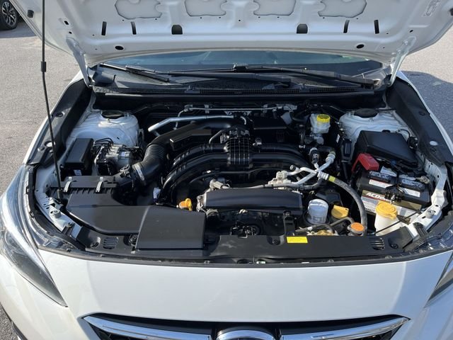 Used 2023 White Subaru Base image 19