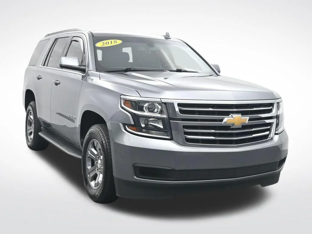 Used 2019 Gray Chevrolet LS image 3