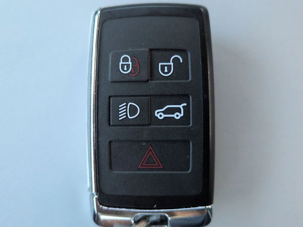Certified Used 2025 Blue Land Rover S image 28