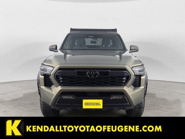 Certified Used 2025 OXIDE BRONZE ME. Toyota  image 8
