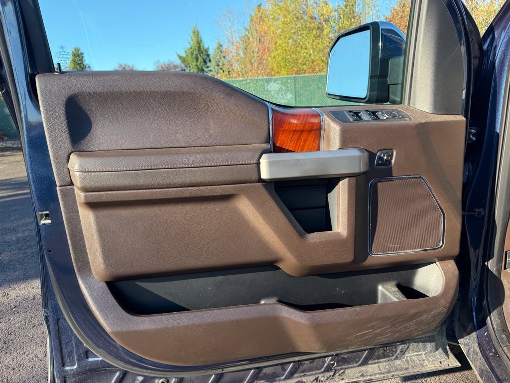Used 2018 Blue Jeans Metallic Ford King Ranch image 20