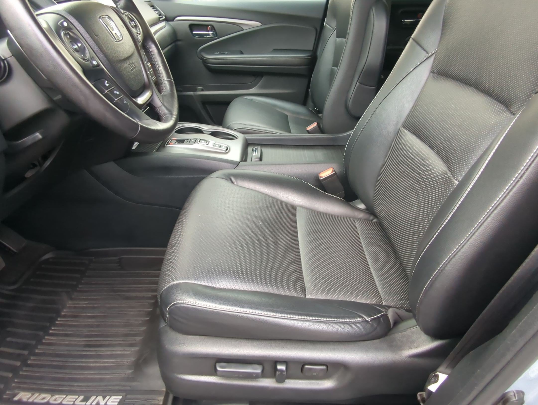 Certified Used 2023 Sonic Gray Pearl Honda RTL-E image 44