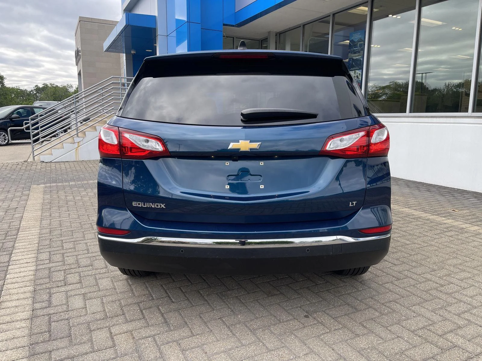 Used 2021 PACIFIC BLUE METALLIC Chevrolet LT image 4