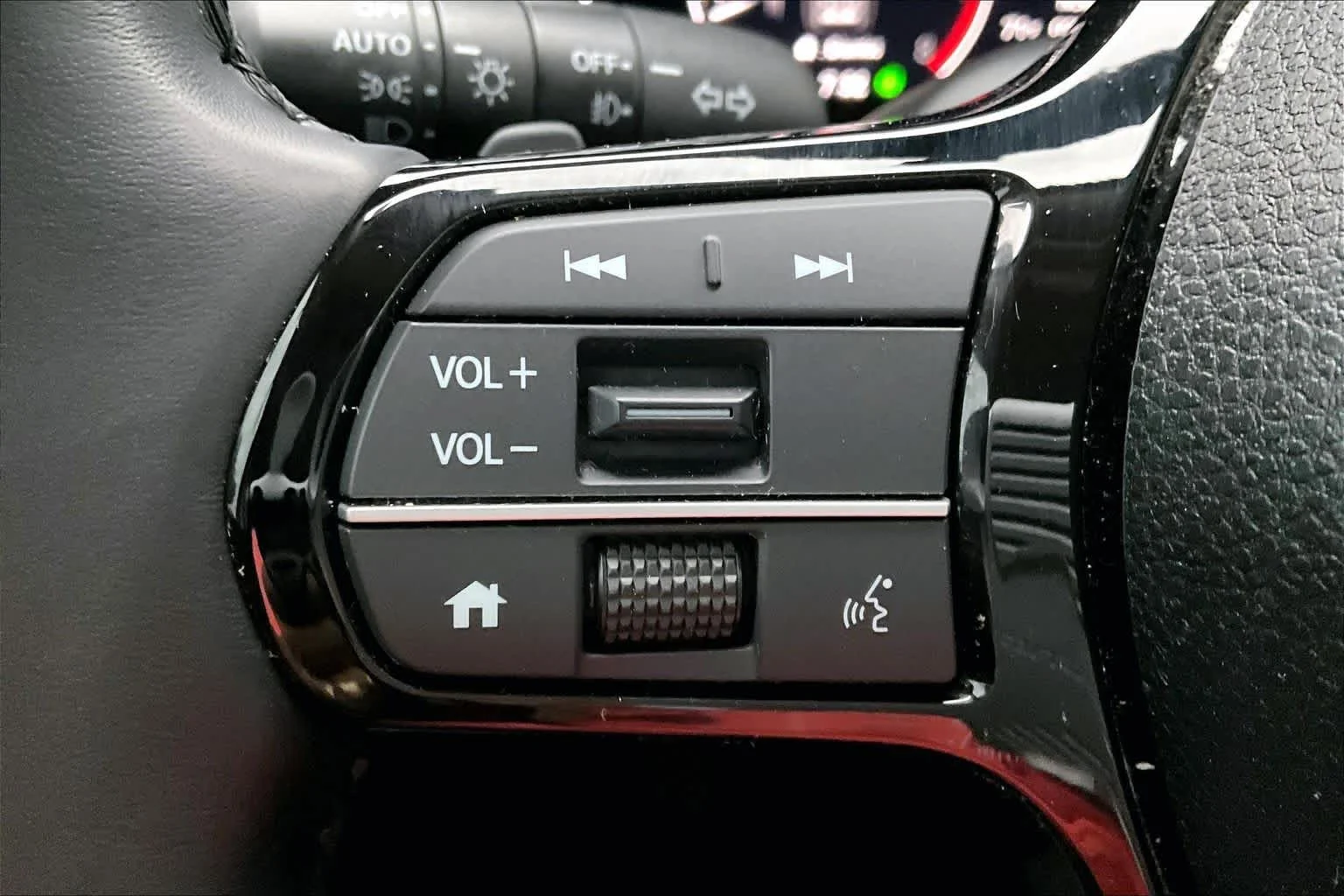 2025 Honda Pilot Touring - Photo 45
