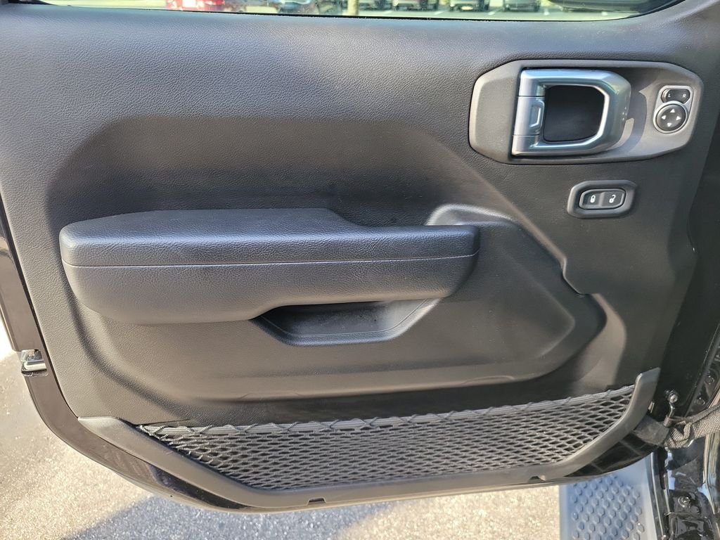 Used 2024 Black Clearcoat Jeep Sport S image 19