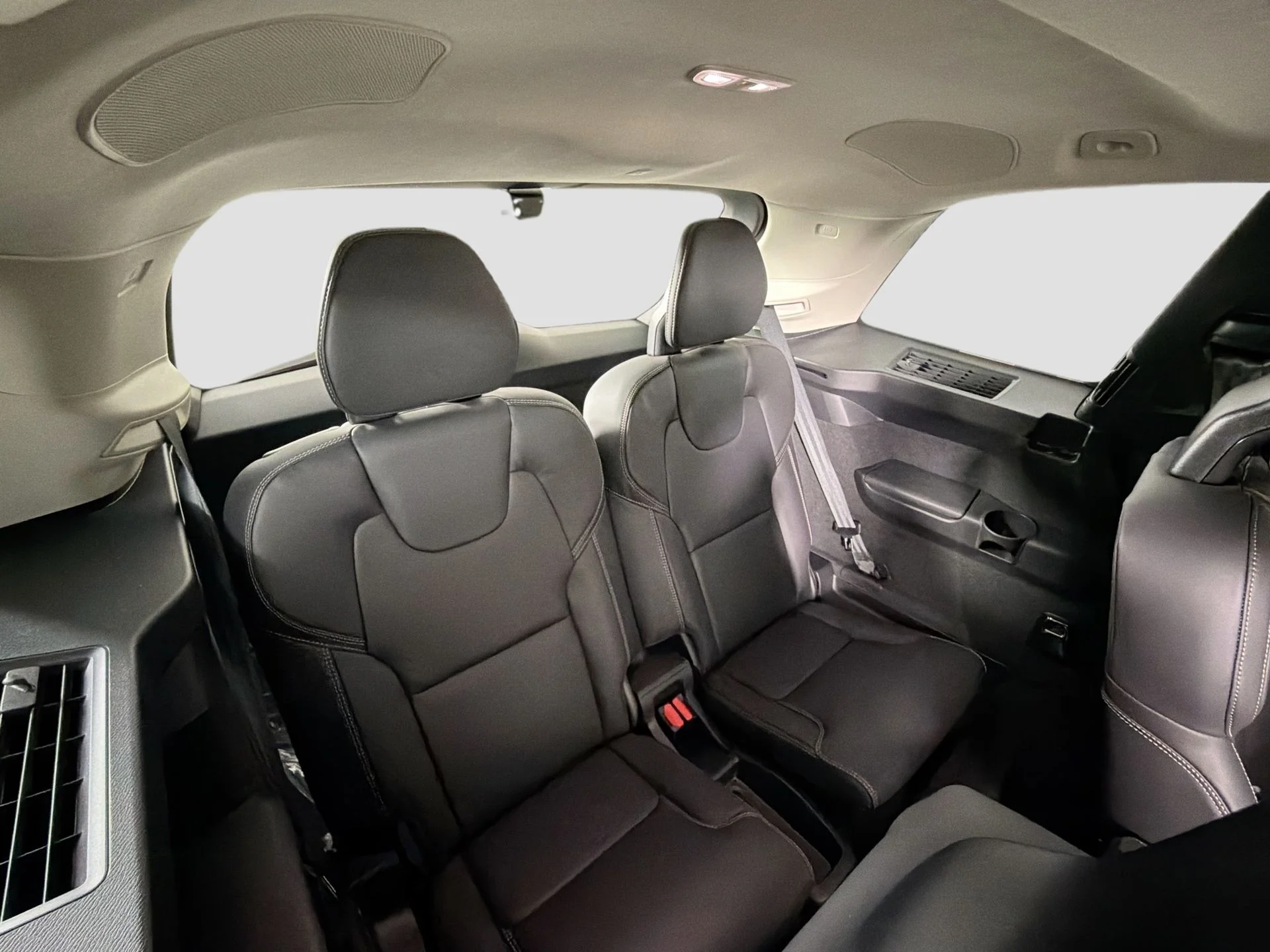 New 2026 Onyx Black Volvo Ultra image 26