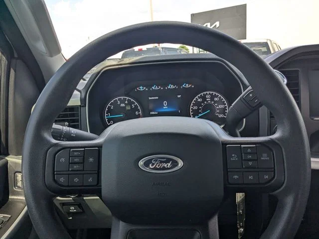 Used 2022 Oxford White Ford XLT image 17