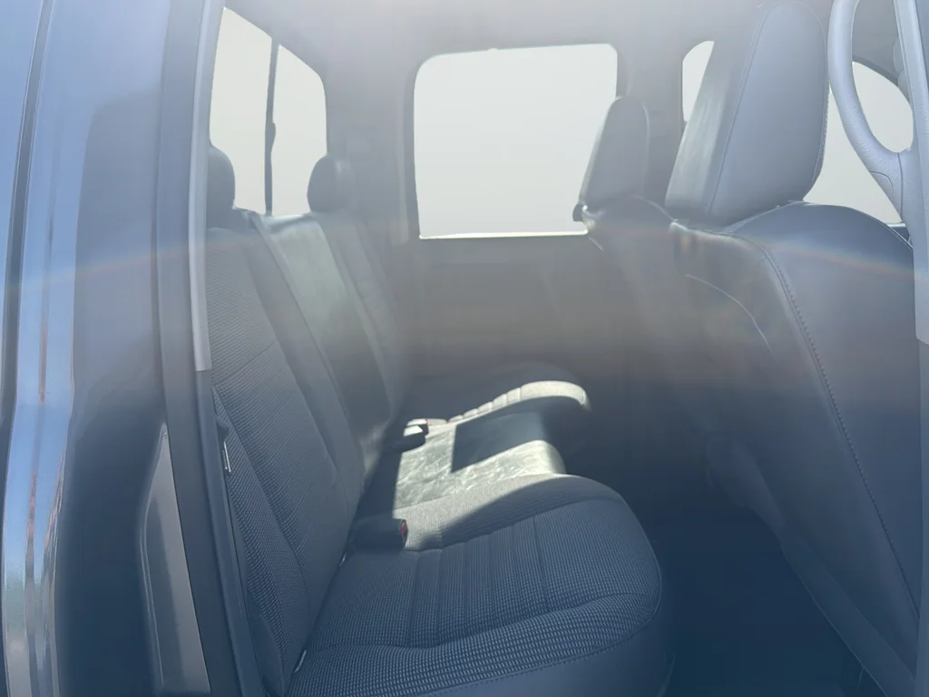 Used 2008 Gray Dodge SLT image 31