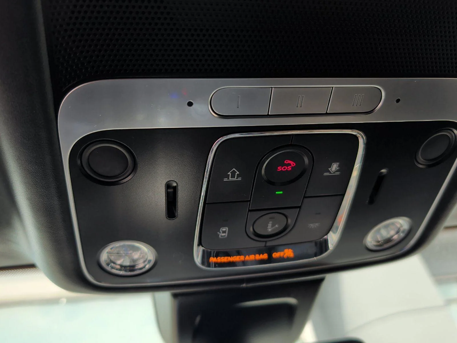Used 2020 Glacier White Bentley GT First Edition image 36