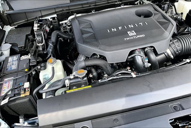 New 2027 2T RADIANT WHIT INFINITI AUTOGRAPH image 35