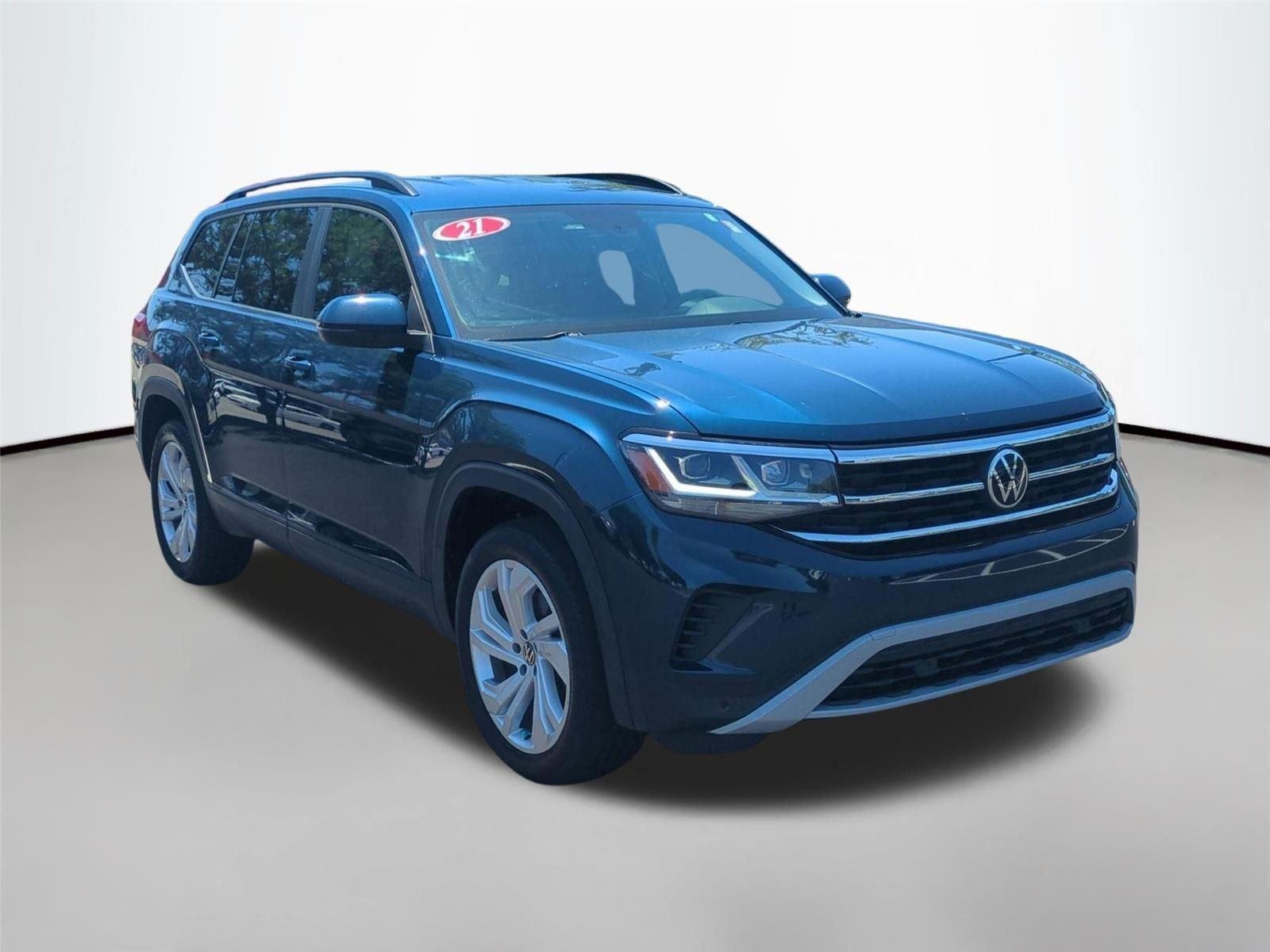 Used 2021 Tourmaline Blue Metallic Volkswagen 3.6L V6 SE w/Technology image 8