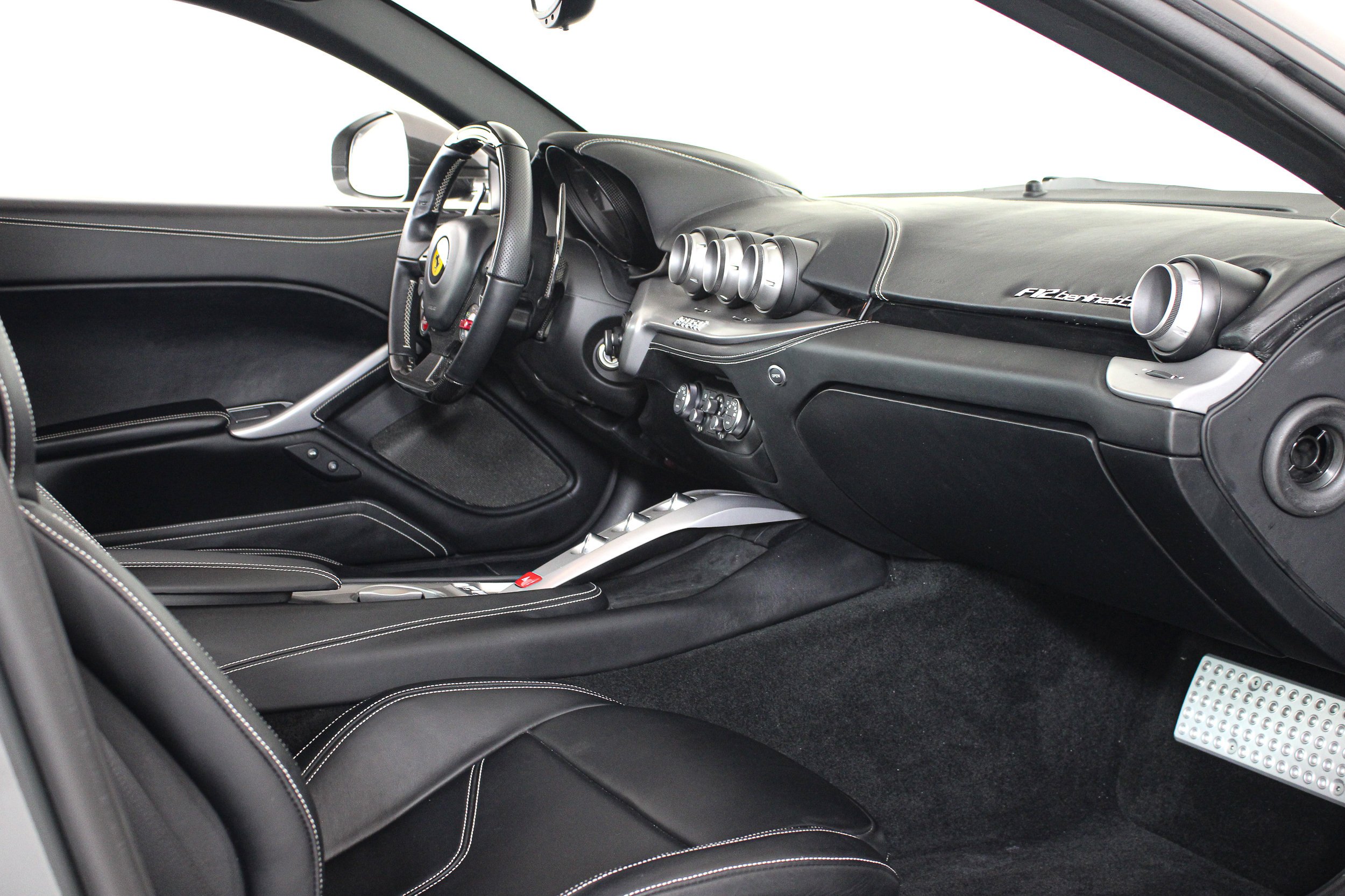 Used 2015 Grigio Scuro Ferrari  image 30