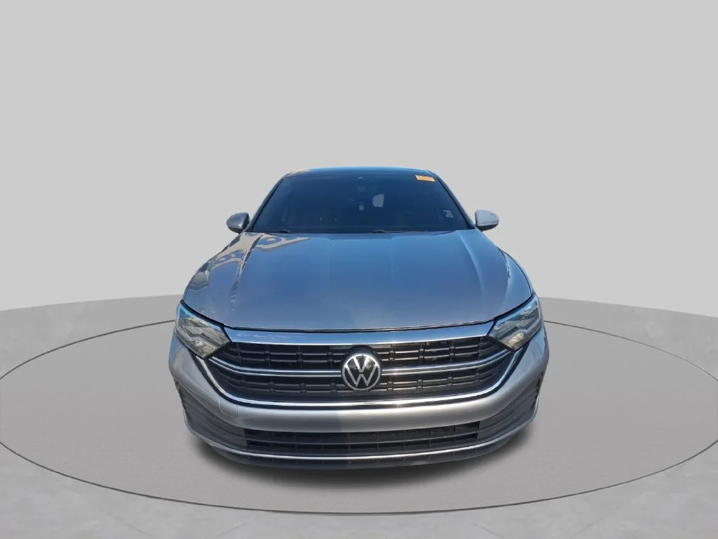 Used 2022  Volkswagen 1.5T SE image 2