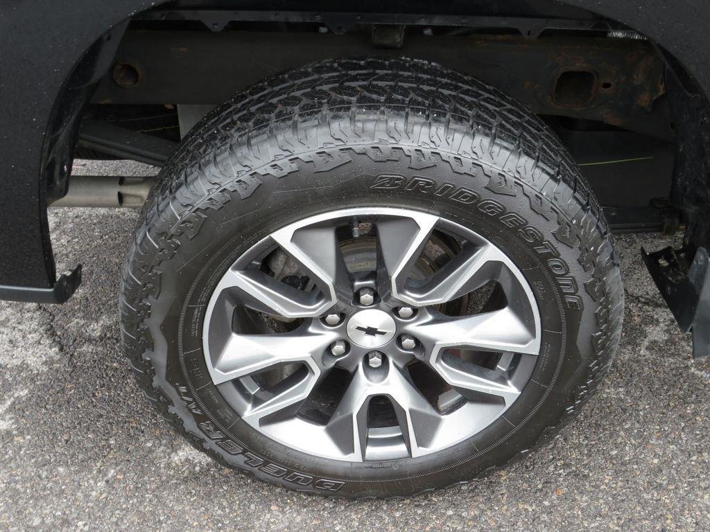 Used 2023 Black Chevrolet RST image 15