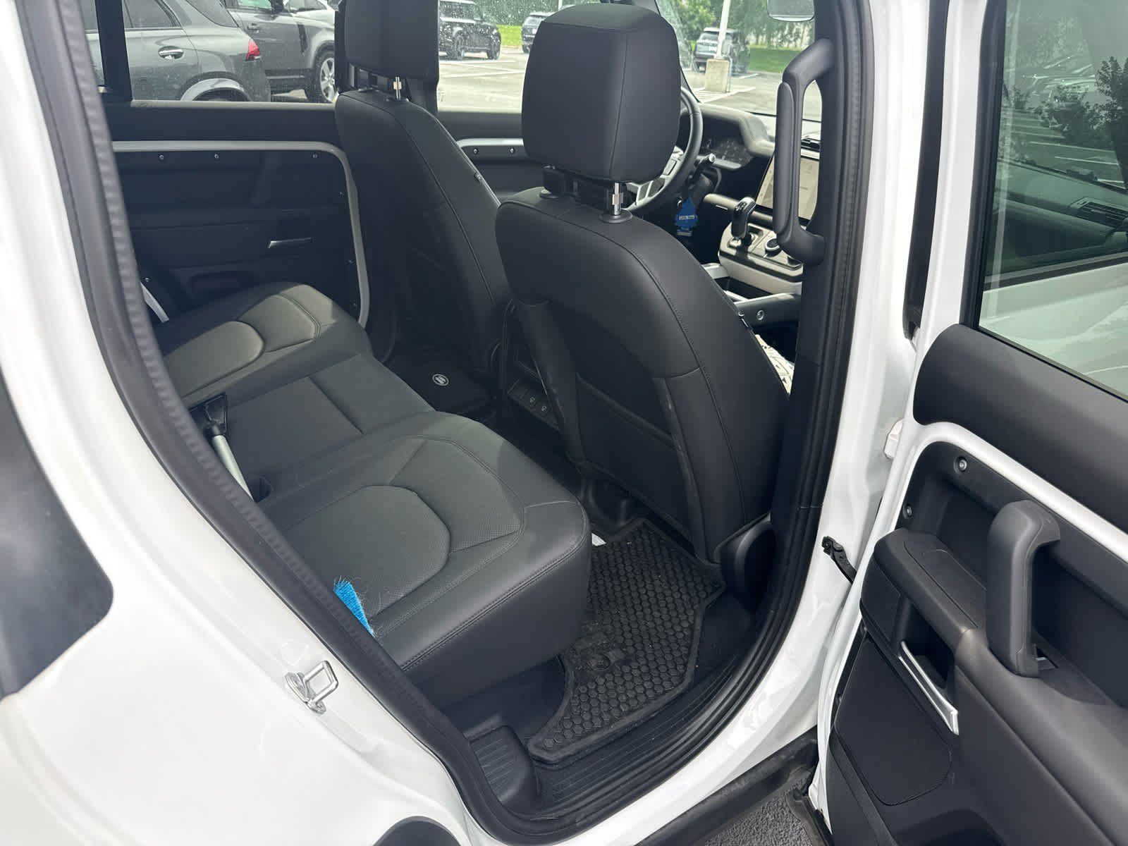 Used 2025 White Land Rover S image 10