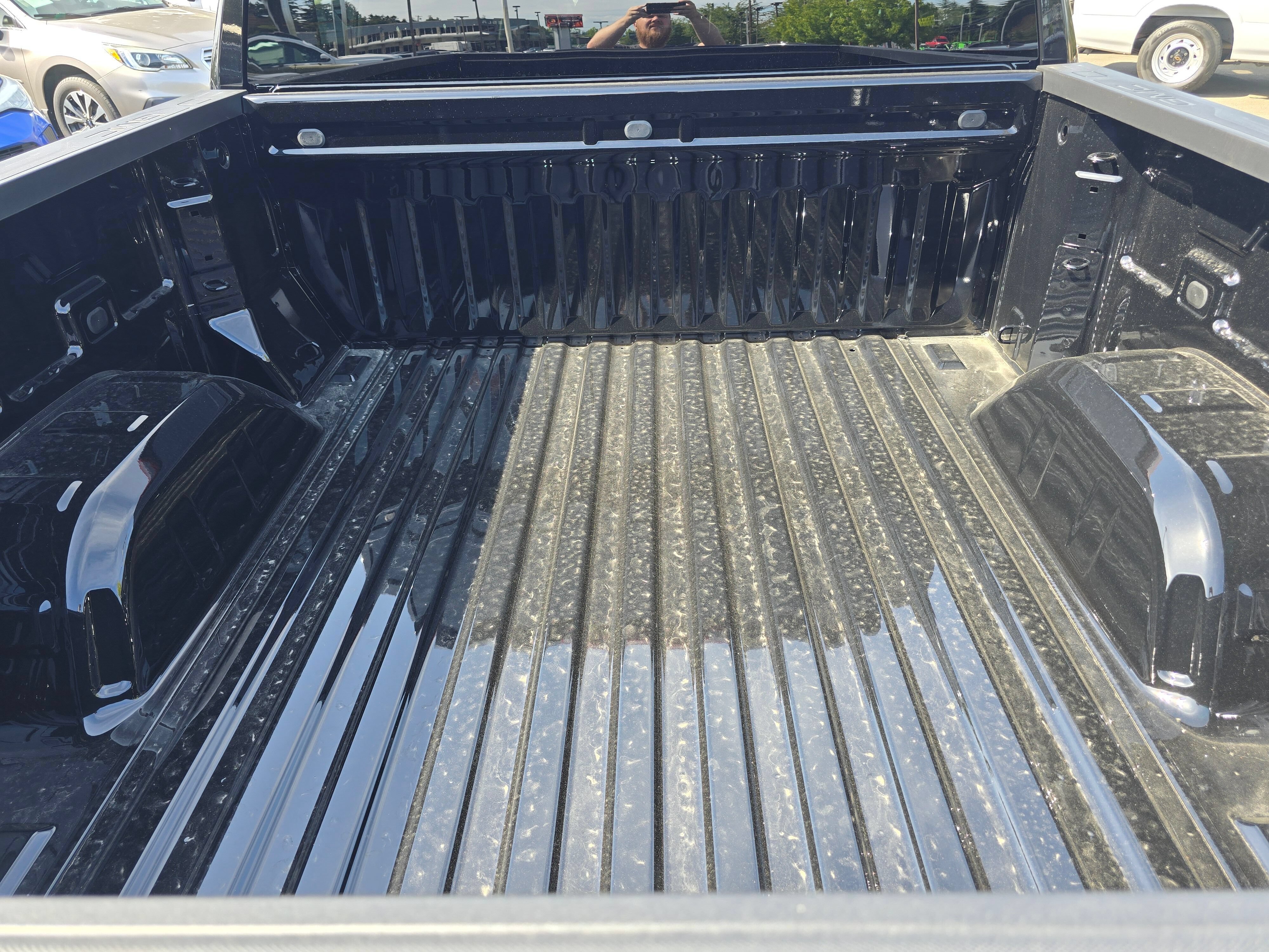 New 2026 Onyx Black GMC Elevation image 11