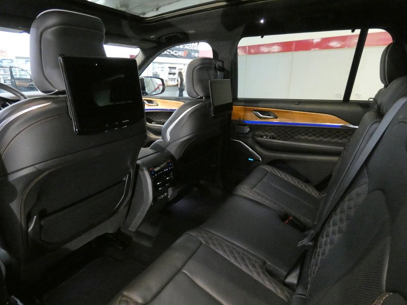 Used 2024 MIDNIGHT SKY Jeep Summit Reserve 4x4 image 29