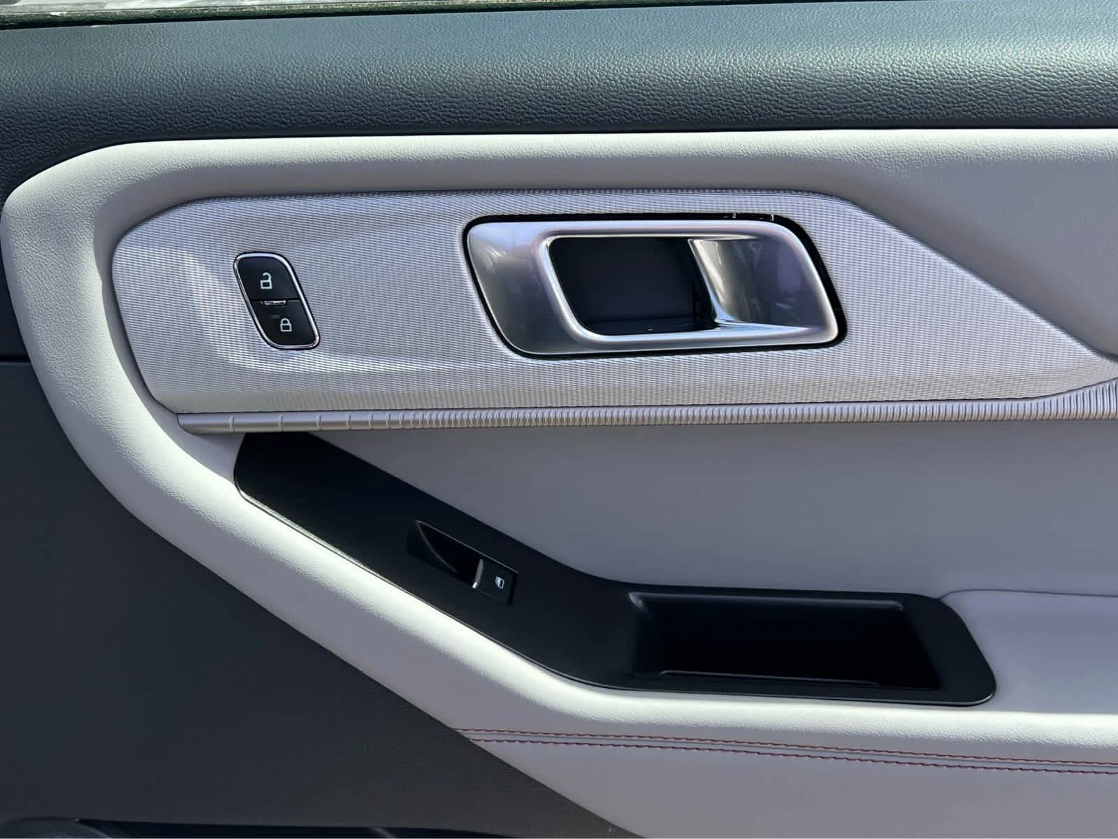 New 2026 Carbonized Gray Metallic Ford Active image 19