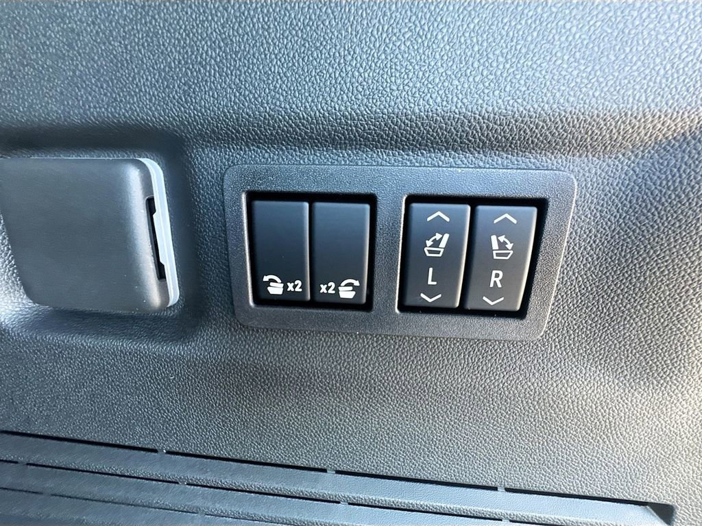 2026 Chevrolet Suburban High Country - Photo 39