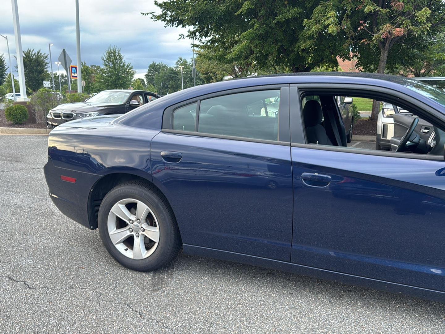 Used 2014 Jazz Blue Pearlcoat Dodge SE image 16