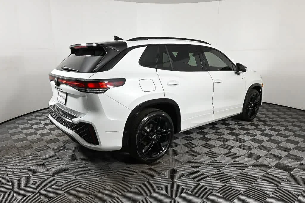 New 2026 Opal White w/Deep Black Roof Volkswagen SE R-Line Black image 3
