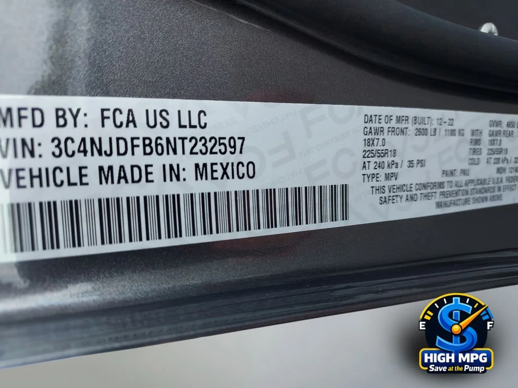 Used 2022 Gray Jeep Latitude Lux image 35