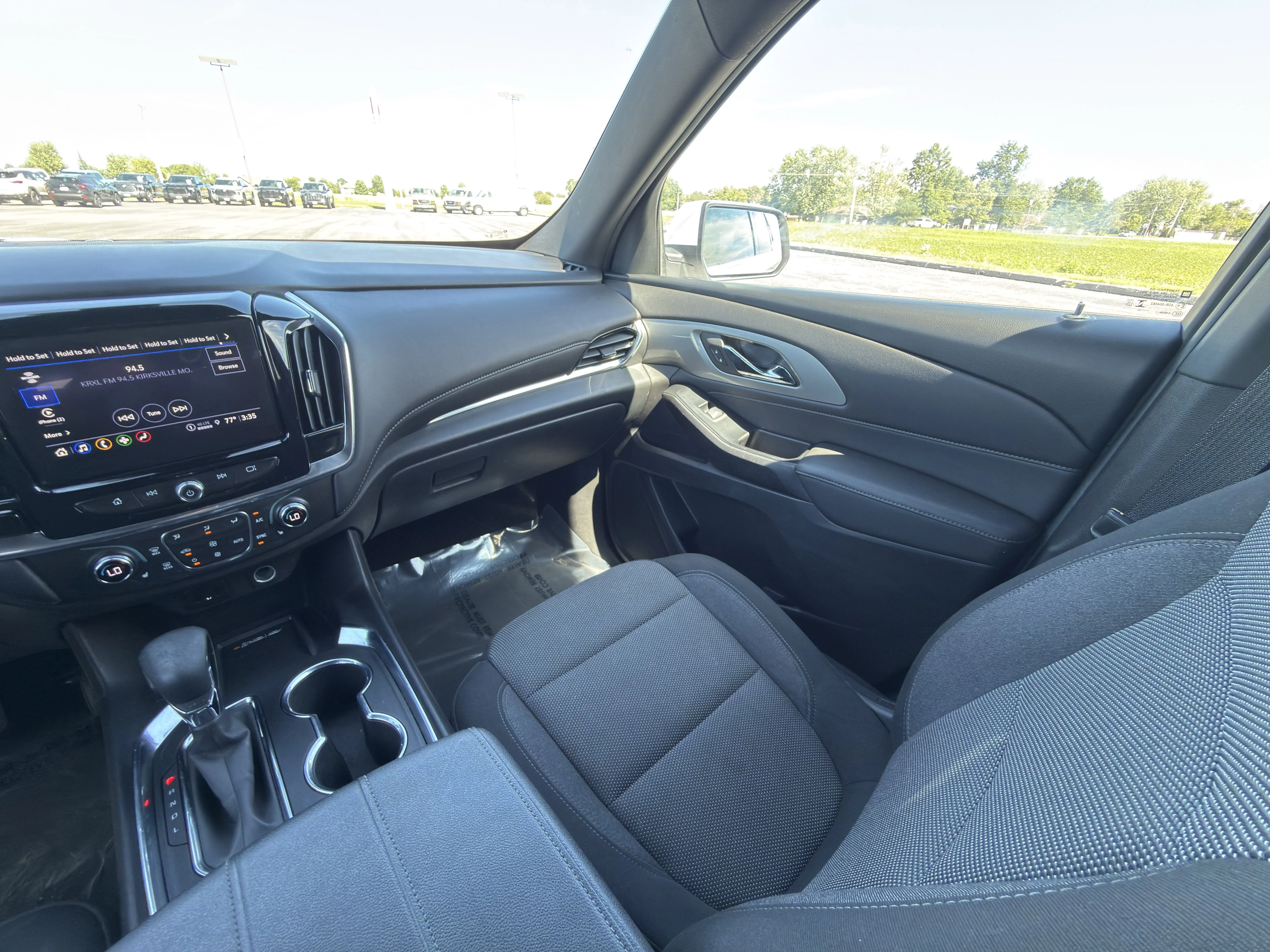 Used 2023 Summit White Chevrolet LT Cloth image 21