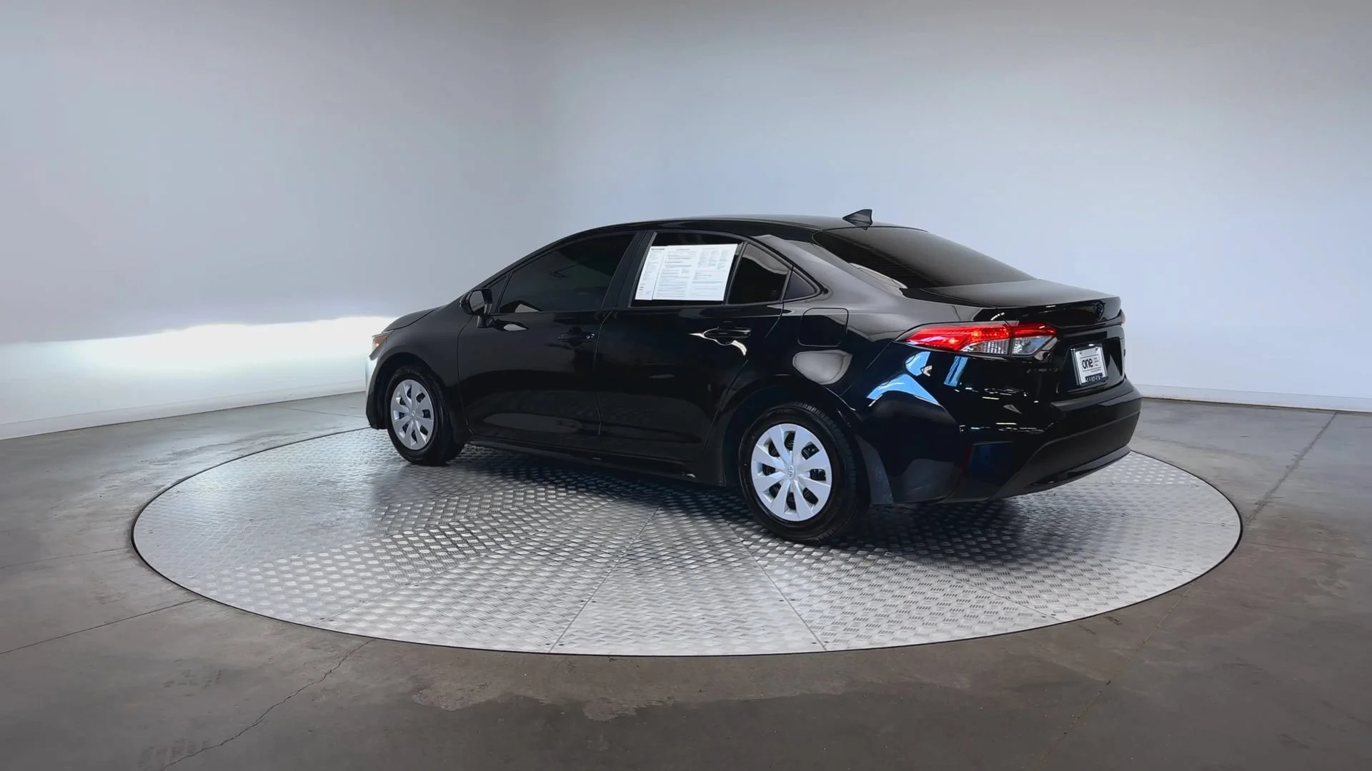 Used 2022 Black Sand Pearl Toyota L image 6