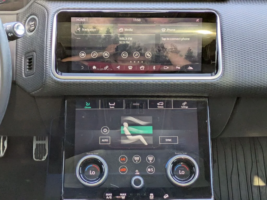 Used 2018 Gray Land Rover SE R-Dynamic image 17