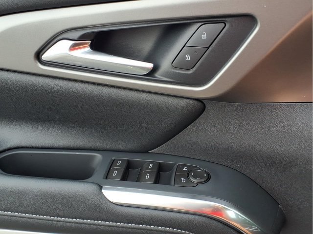 New 2027 Mosaic Black Metallic Chevrolet LT image 14