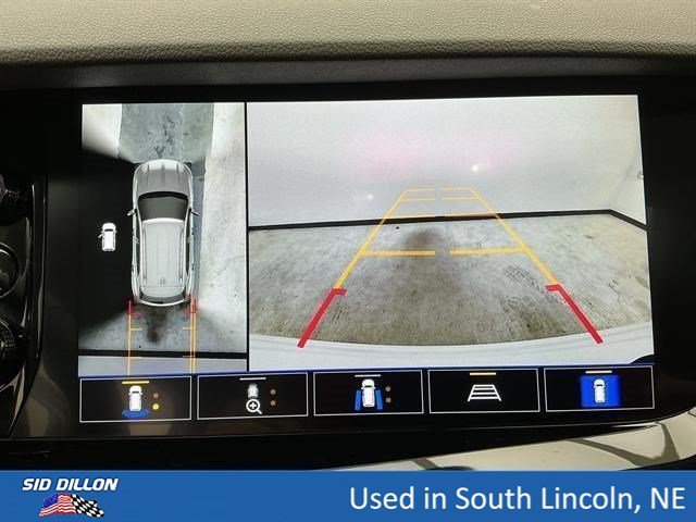 Used 2022 Summit White Buick Avenir image 7