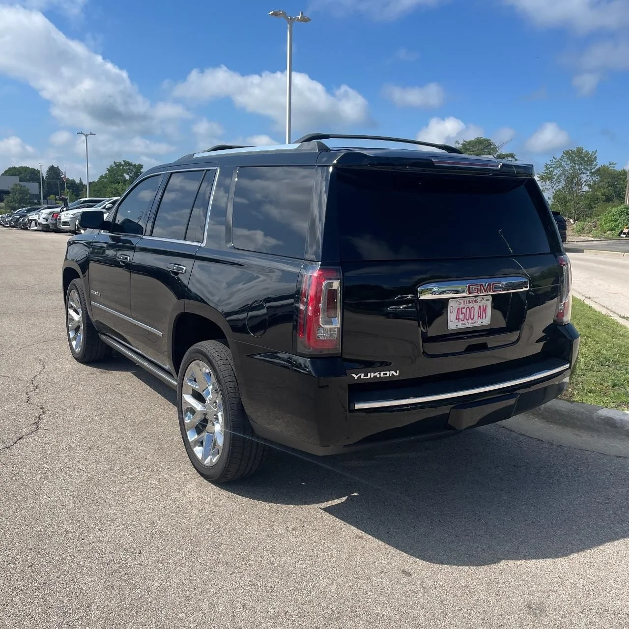 Used 2020 Onyx Black GMC Denali image 3