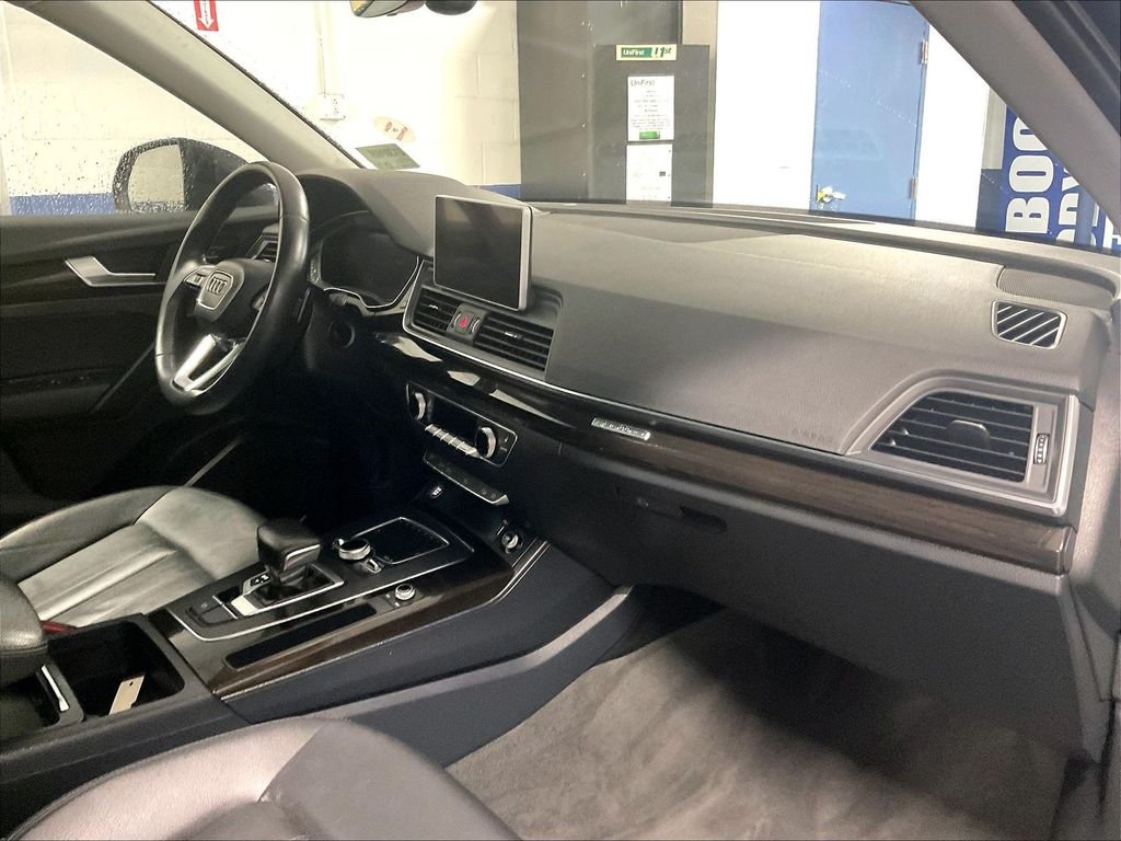 Used 2018 Gray Audi 2.0T image 14