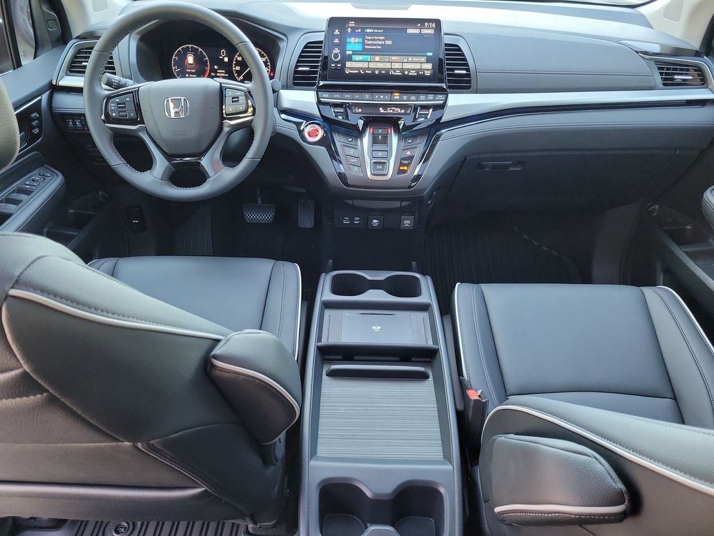 Used 2026 Silver Metallic Honda Touring image 21