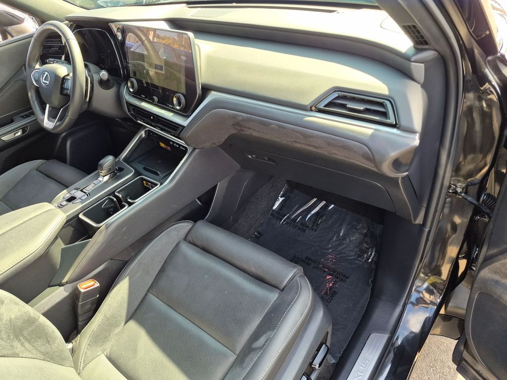 Used 2024  Lexus 350 Premium image 9