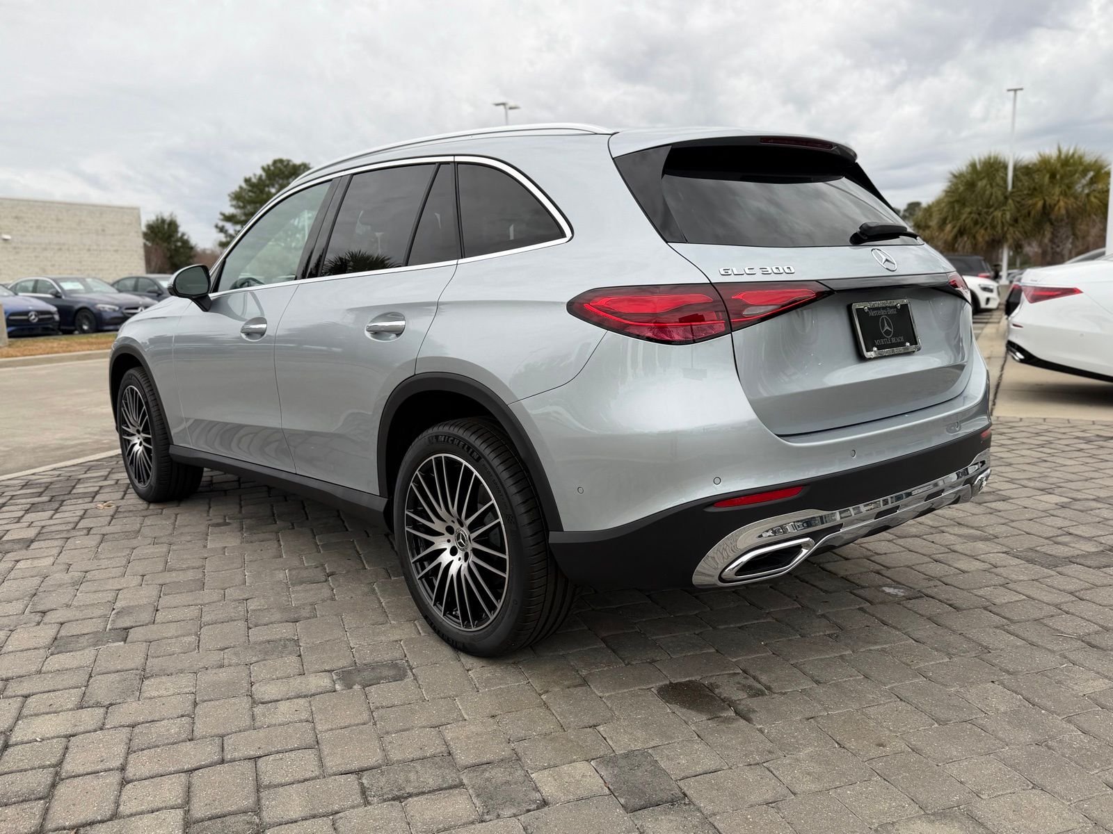 New 2026 Cirrus Silver Metallic Mercedes-Benz GLC 300 image 11