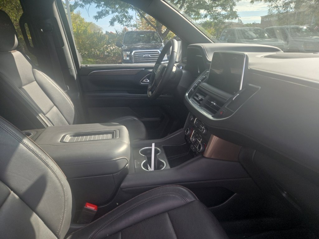 Used 2023 Black Chevrolet High Country image 2