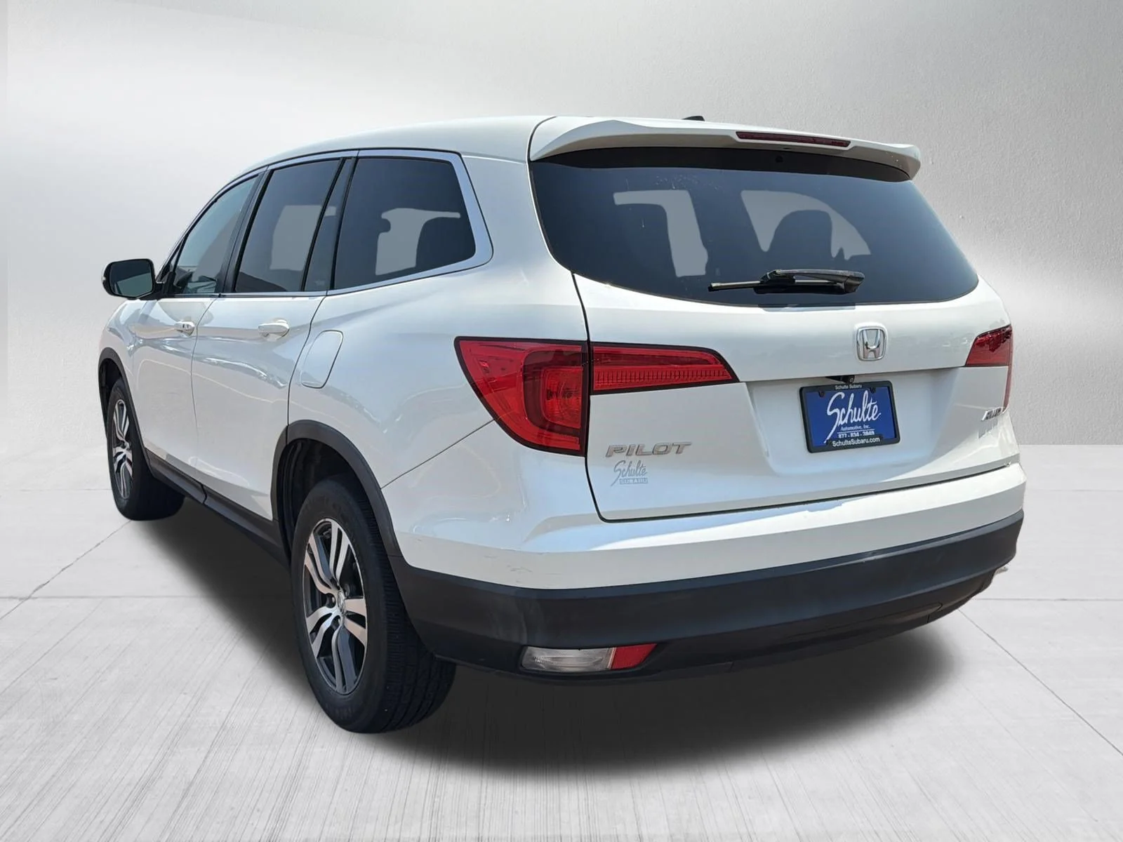 Used 2016 White Honda EX-L image 5