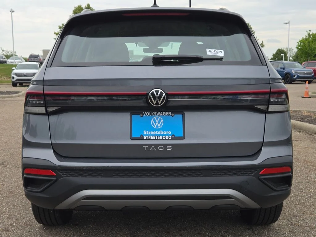 New 2026 Platinum Gray Metallic Volkswagen 1.5T S image 5