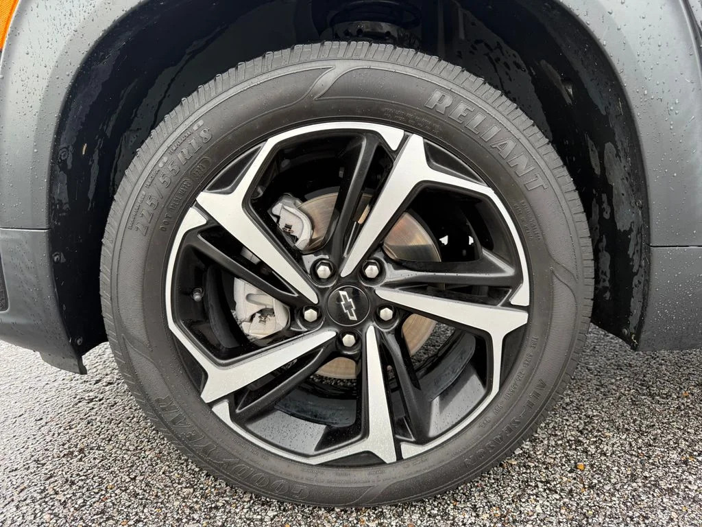 Used 2022 Black Chevrolet RS image 25