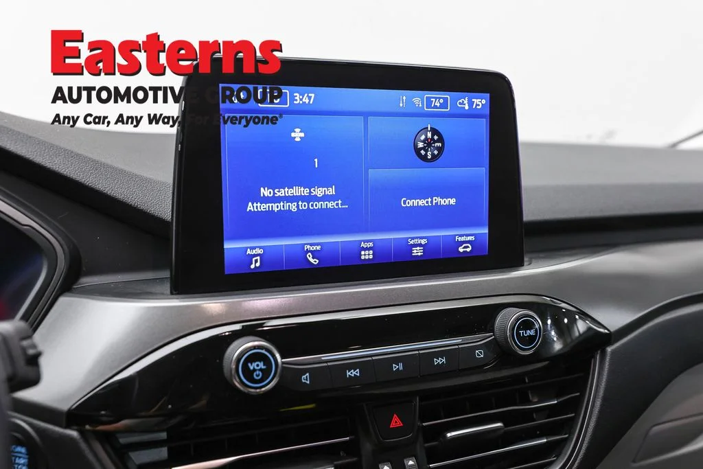 Used 2023 Red Ford Active image 19
