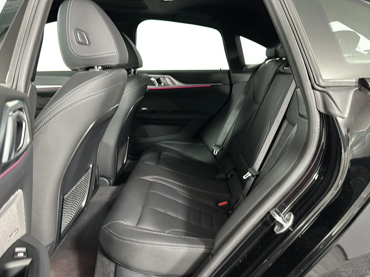 Used 2024 Black Sapphire Metallic BMW M440i xDrive image 22