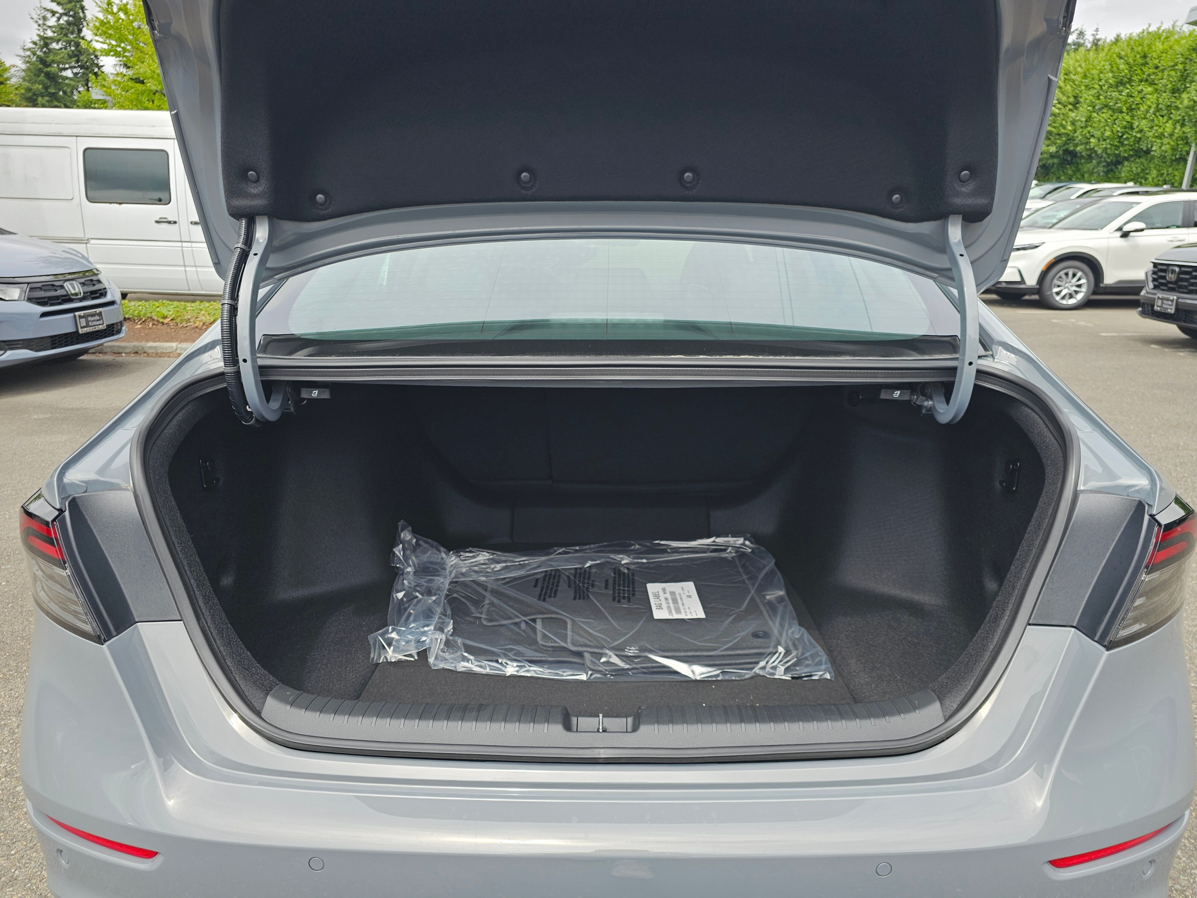 New 2026 Urban Gray Pearl Honda Touring image 19