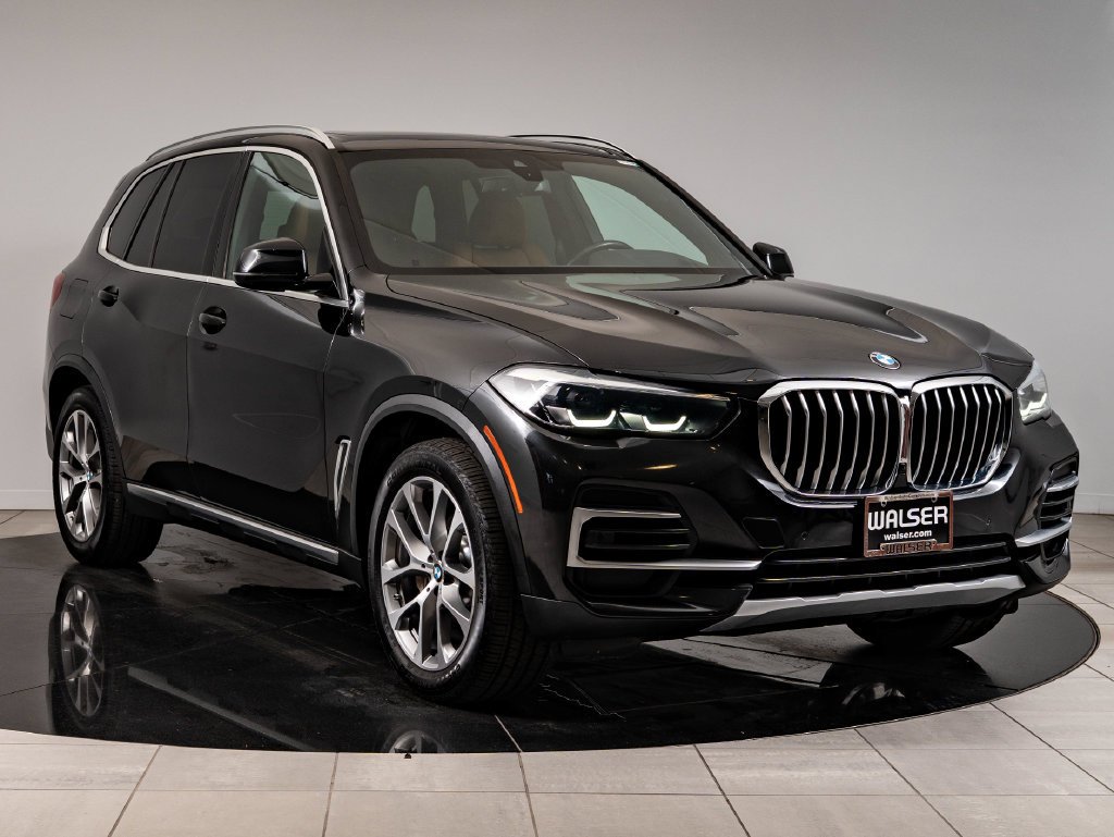 Used 2023 Black Sapphire Metallic BMW xDrive40i image 12
