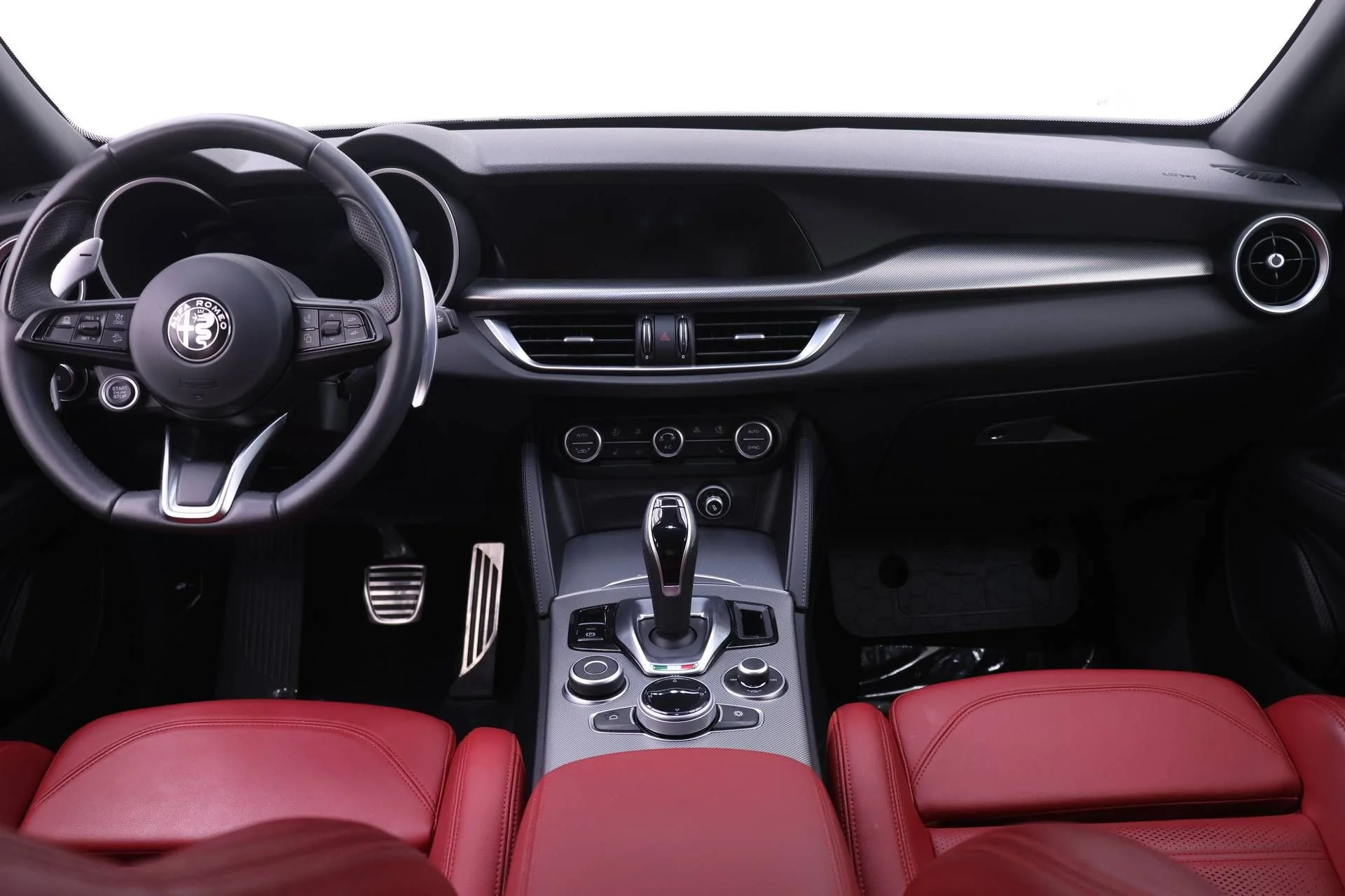 Certified Used 2024 White Alfa Romeo Veloce image 8